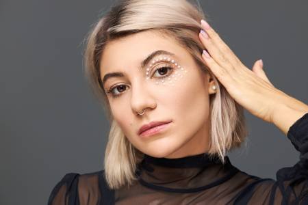 Yüz Germe Ameliyatı: Süreç ve İyileşme